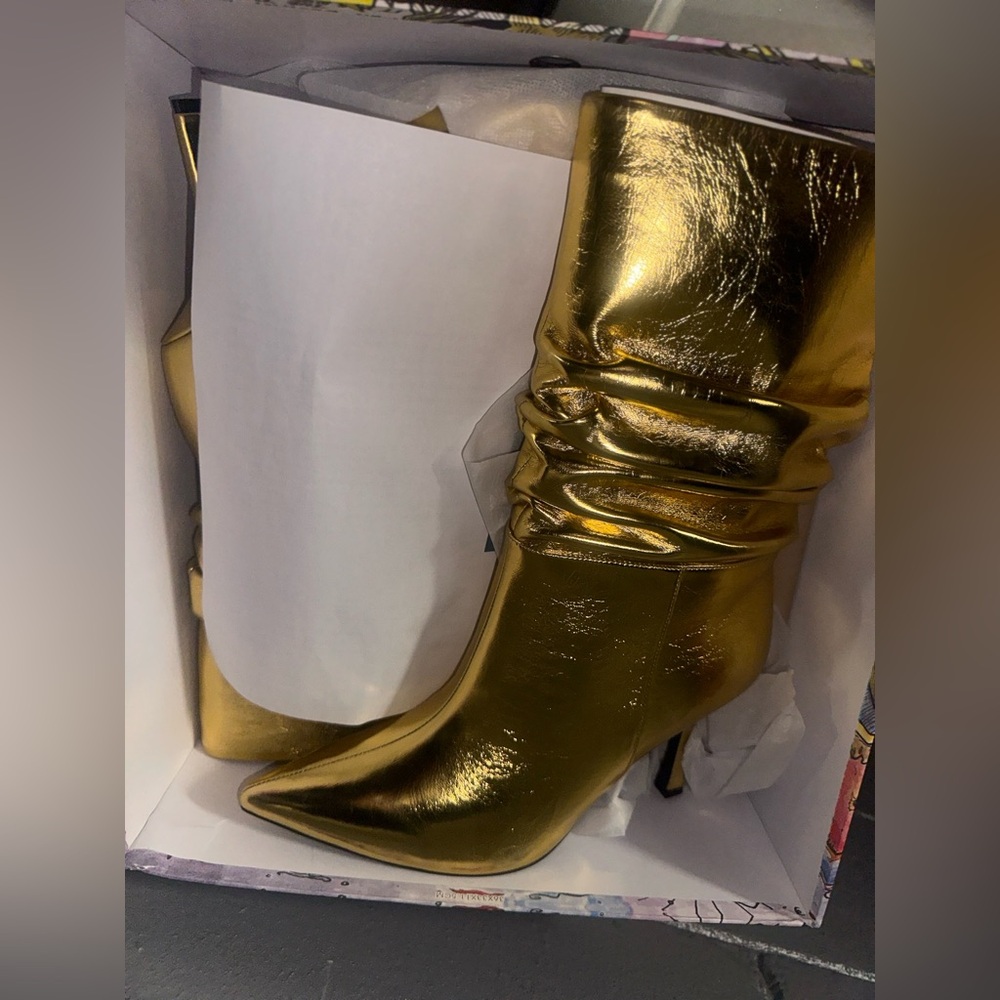 Women's gold Jeffrey Campbell Slouch Boots
Brand NEW